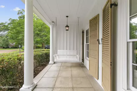 Exterior - 4036 Oakridge Dr, Jackson, MS 39216 photo 5 of 23