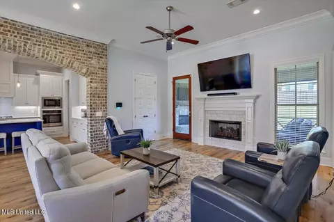 Living - 319 Wellstone Pl, Madison, MS 39110 photo 1 of 3