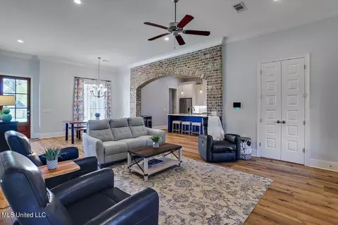 Living - 319 Wellstone Pl, Madison, MS 39110 photo 3 of 3