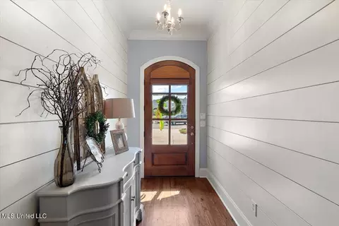 Entry Way - 211 Duchess Ct, Flowood, MS 39232 photo 2 of 6