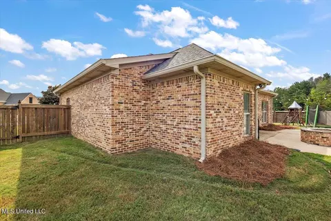 Exterior - 211 Duchess Ct, Flowood, MS 39232 photo 9 of 9