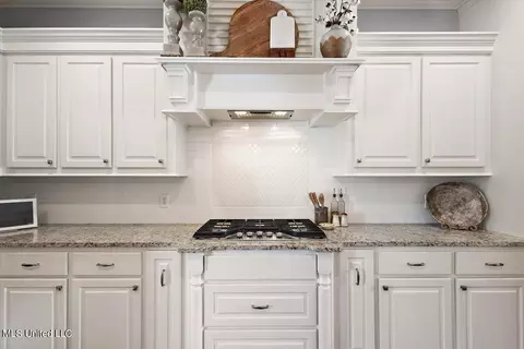 Kitchen - 211 Duchess Ct, Flowood, MS 39232 photo 1 of 5