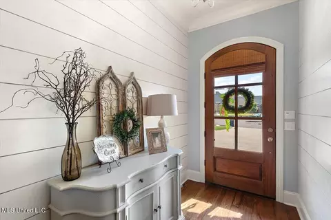 Entry Way - 211 Duchess Ct, Flowood, MS 39232 photo 3 of 6