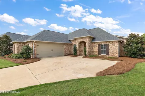 Exterior - 211 Duchess Ct, Flowood, MS 39232 photo 3 of 9