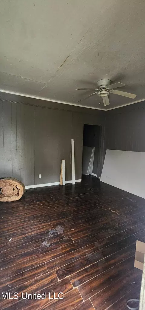 Entry Way - 2723 Lilly St #25, Jackson, MS 39213 photo 5 of 8