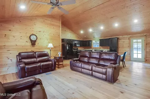 340 Will Lee Rd, Lumberton, MS 39455 photo 5