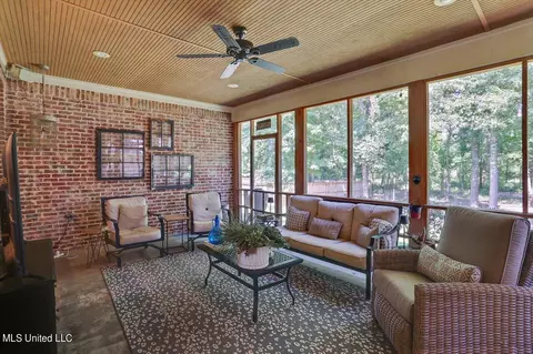 Exterior - 824 Aberdeen Cv, Madison, MS 39110 photo 10 of 11