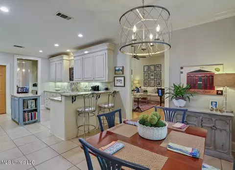Dining - 824 Aberdeen Cv, Madison, MS 39110 photo 2 of 4