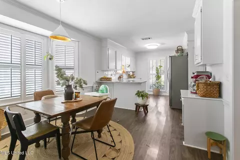 Dining - 452 Mockingbird Ln, Madison, MS 39110 photo 2 of 2