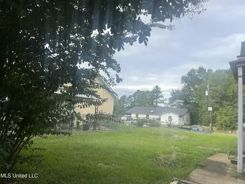 77 S College St, Grenada, MS 38901 photo 10