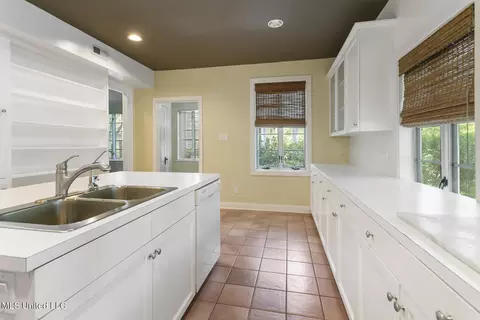 1421 Lyncrest Ave, Jackson, MS 39202 photo 6