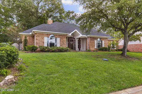 514 Ridge Cir, Brandon, MS 39047
