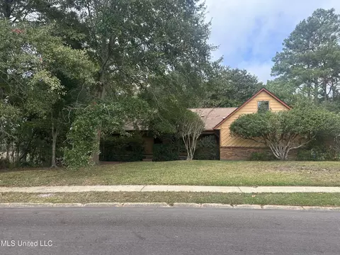 119 Reynolds Cir, Ocean Springs, MS 39564
