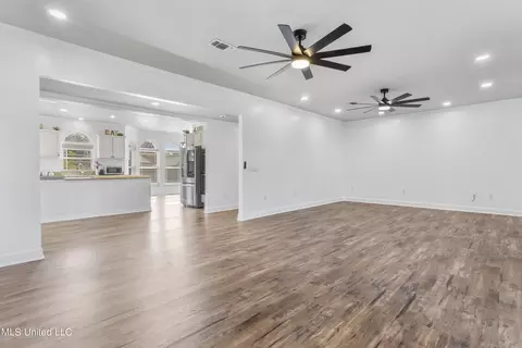 10186 Wire Rd, Vancleave, MS 39565 photo 11