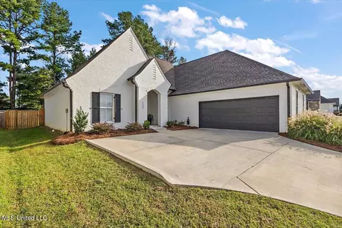 127 Herons Bay Cir, Madison, MS 39110