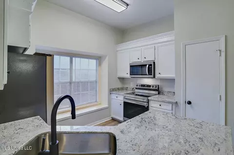 804 Harbor Bend Dr, Brandon, MS 39047 photo 8