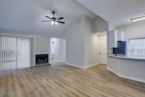 804 Harbor Bend Dr, Brandon, MS 39047 photo 3