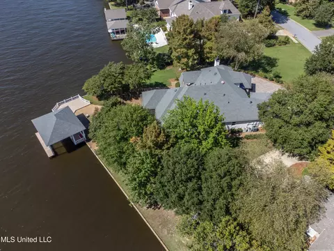 View/Area - 92 Grandview Cir, Brandon, MS 39047 photo 6 of 7