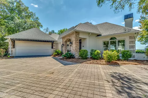 Exterior - 92 Grandview Cir, Brandon, MS 39047 photo 4 of 17