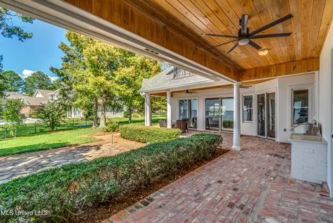 Exterior - 92 Grandview Cir, Brandon, MS 39047 photo 12 of 17