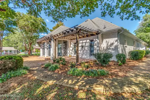 Exterior - 92 Grandview Cir, Brandon, MS 39047 photo 3 of 17