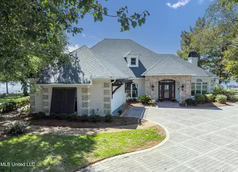 Exterior - 92 Grandview Cir, Brandon, MS 39047 photo 1 of 17
