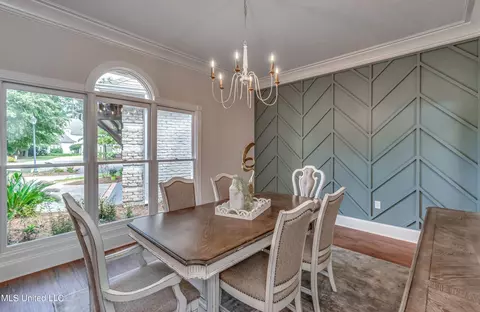 Dining - 92 Grandview Cir, Brandon, MS 39047 photo 2 of 3