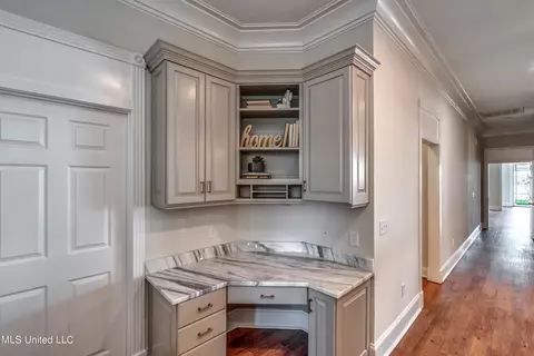 Entry Way - 92 Grandview Cir, Brandon, MS 39047 photo 1 of 2