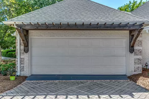 Exterior - 92 Grandview Cir, Brandon, MS 39047 photo 15 of 17
