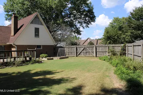 Exterior - 6724 Persimmon Cv, Olive Branch, MS 38654 photo 6 of 6