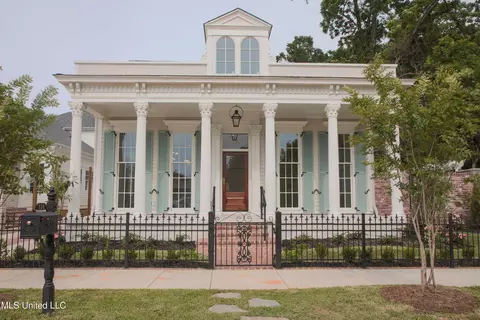 114 Prytania St, Madison, MS 39110