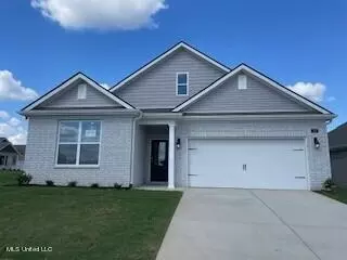 35 Harvest Dance Dr, Byhalia, MS 38611