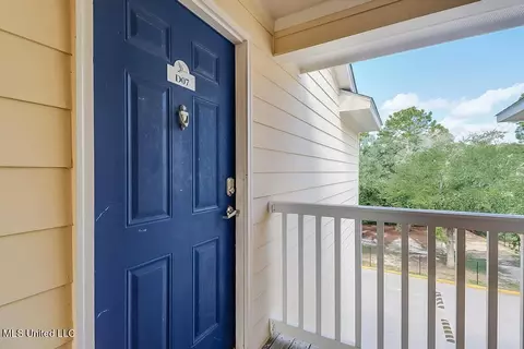 2421 Beachview Dr #D07, Ocean Springs, MS 39564