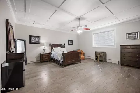 Bedroom - 5438 Pine Lane Dr, Jackson, MS 39211 photo 1 of 4