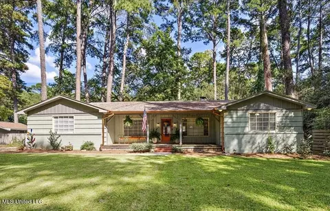 5438 Pine Lane Dr, Jackson, MS 39211