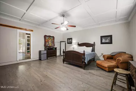Bedroom - 5438 Pine Lane Dr, Jackson, MS 39211 photo 2 of 4