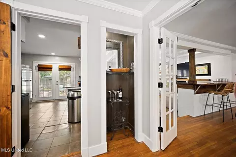 Entry Way - 5438 Pine Lane Dr, Jackson, MS 39211 photo 1 of 3