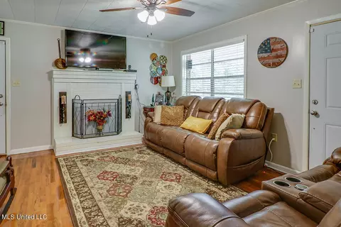Living - 179 Ida Miller Rd, Lucedale, MS 39452 photo 1 of 1