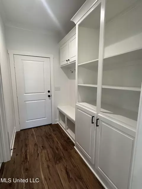 Entry Way - 419 Butternut Dr, Canton, MS 39046 photo 1 of 1