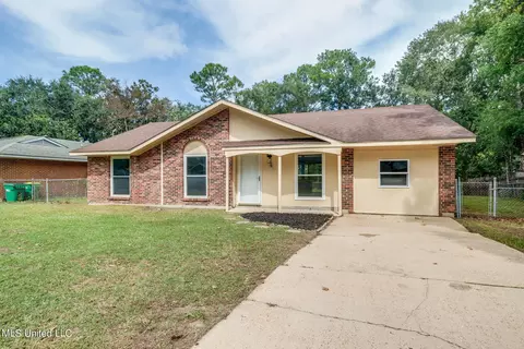 15949 Albany Dr, Biloxi, MS 39532