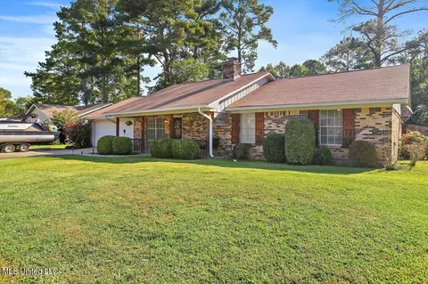 142 Fern Valley Rd, Brandon, MS 39042