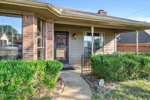 10146 Riggan Dr, Olive Branch, MS 38654 photo 2