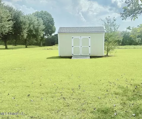 7301 Big Point Rd, Moss Point, MS 39562 photo 5