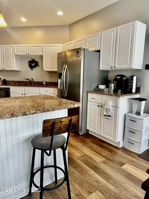 7301 Big Point Rd, Moss Point, MS 39562 photo 7