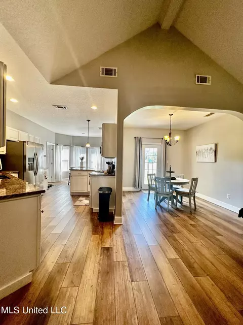 7301 Big Point Rd, Moss Point, MS 39562 photo 11