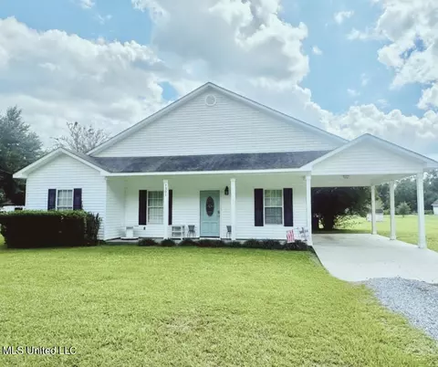 7301 Big Point Rd, Moss Point, MS 39562