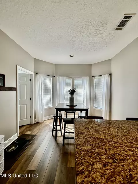 7301 Big Point Rd, Moss Point, MS 39562 photo 9