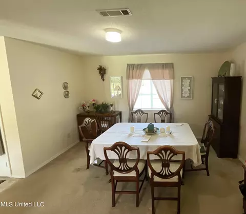 Dining - 845 Fulmer Rd, Como, MS 38619 photo 1 of 1