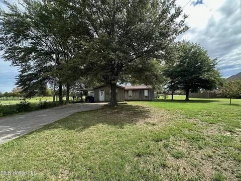 224 Ronaldman Rd, Cleveland, MS 38732