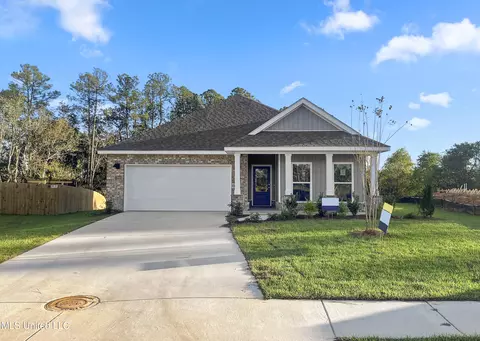 17869 Kelso Dr, D'iberville, MS 39540